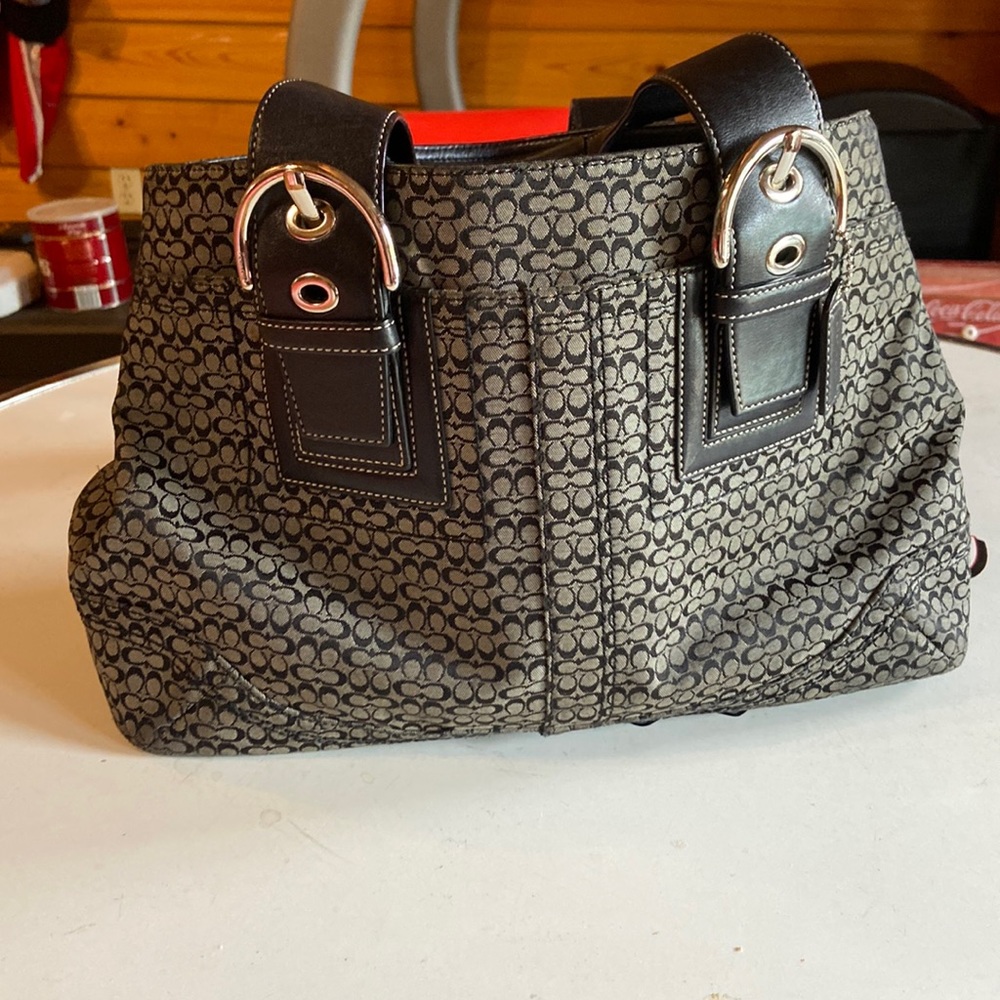 Coach signature 9x12 satchel with leather straps - Picture 2 of 6